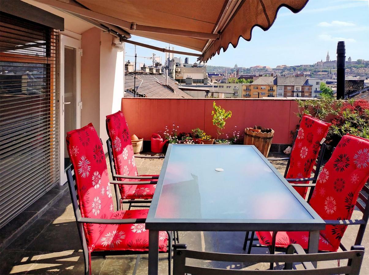 Margaret Apartment For 5 People With Panorama Terrace Boedapest Buitenkant foto